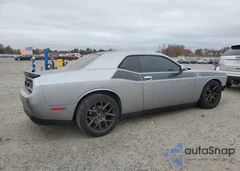 2017 Dodge Challenger R/T из США, поврежденный, VIN 2C3CDZBT1HH629064
